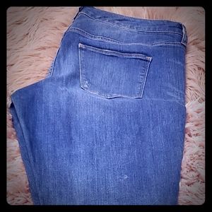 Universal Thread Fit & Flare Jean Size 31-12